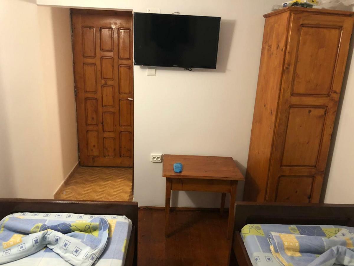 Pension Amira Костинешти Экстерьер фото
